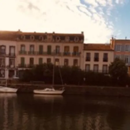 Cosy And Bright Apt In The Heart Of Agde Apartmán